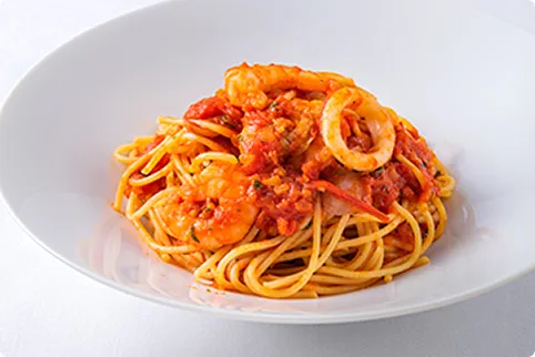 写真：本日のパスタ(シーフードポモドーロ/カルボナーラ)