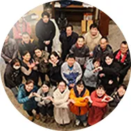 写真：社員の集合写真